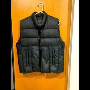 Women’s Black vest in great shape